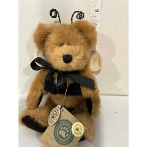 Boyds Bears "Clover L. Buzzoff" # 91772